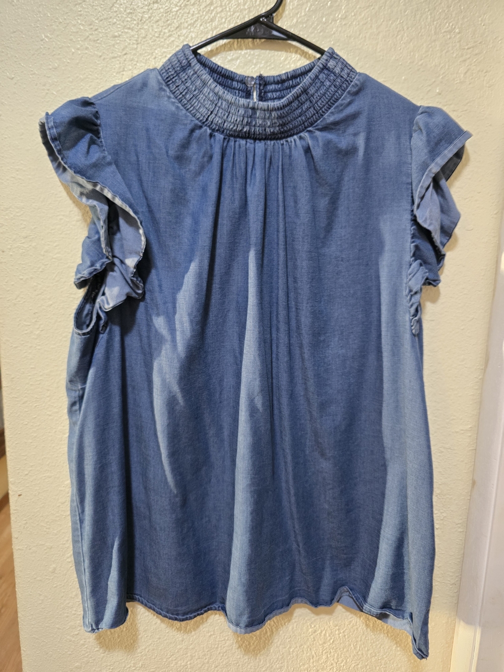 Sterling Kreek Women’s Blue Denim Smocked Neck Flutter Sleeve Top
